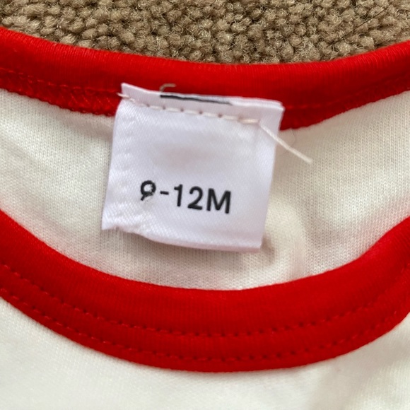 Baby Christmas Outfit - Picture 2 of 3